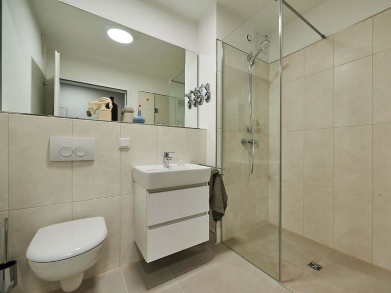 Bathroom in Eastside B