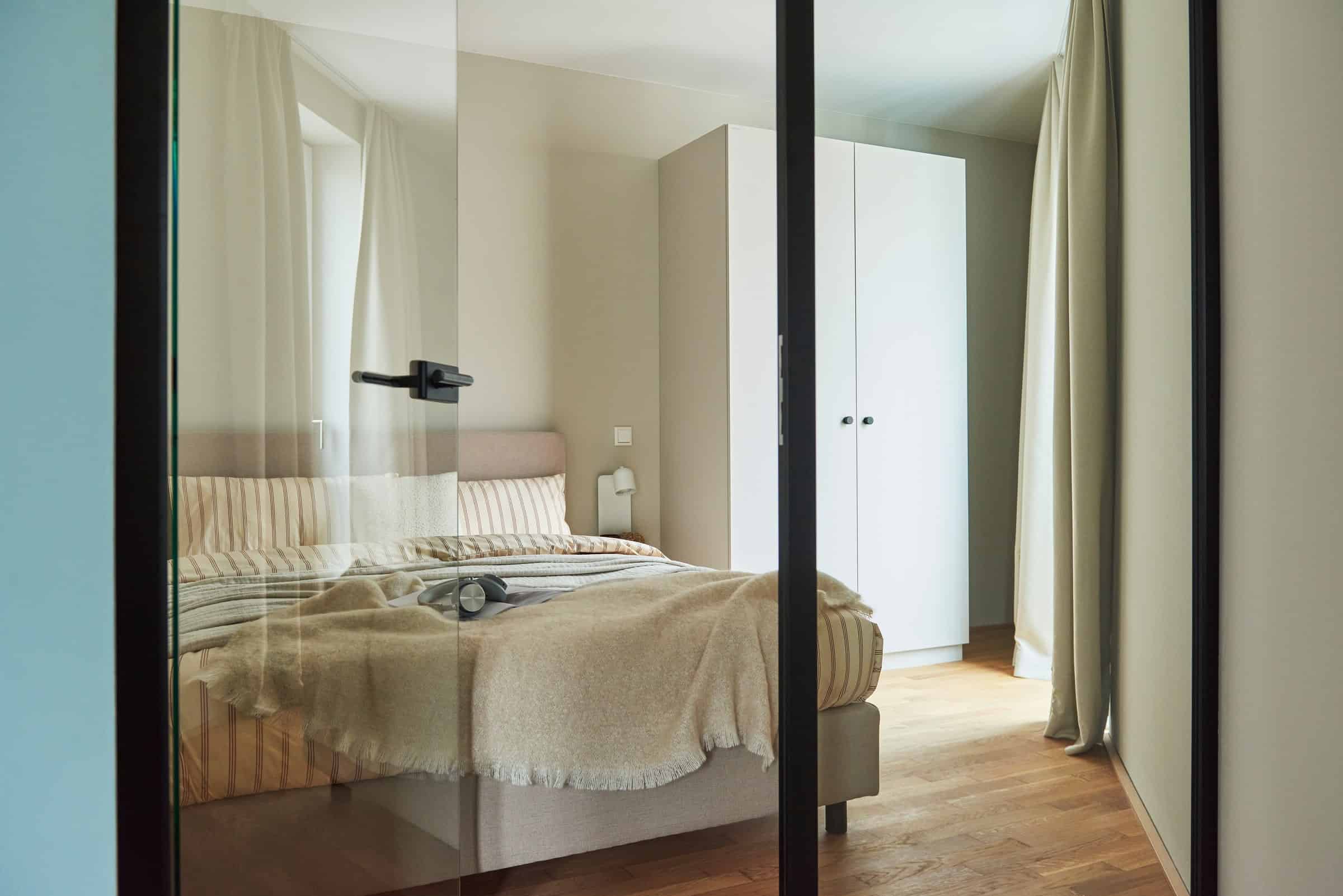 Wohnbereich in einem Apartment im Eastside, Frankfurt