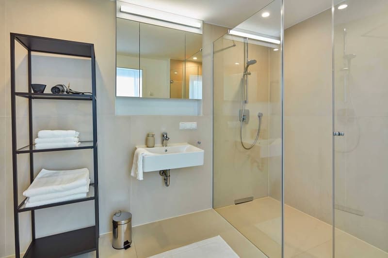 Bathroom in Roomments Business